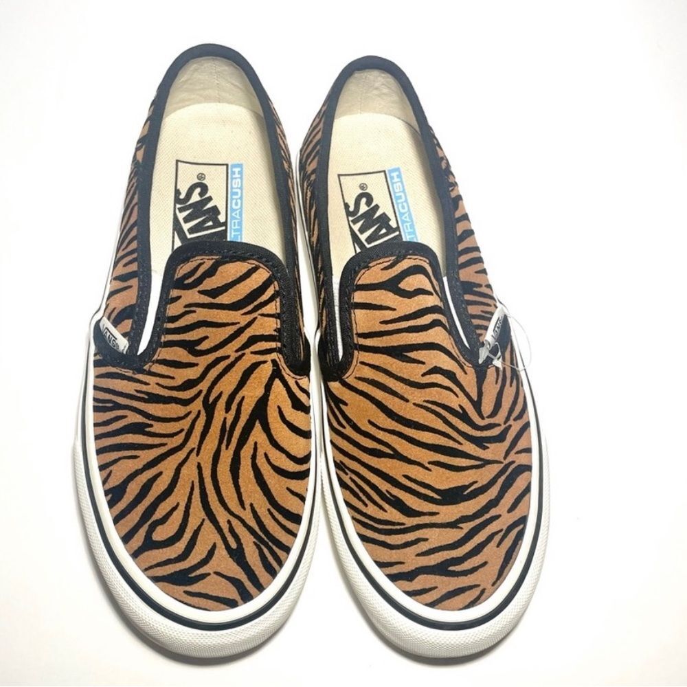 Vans Animal Unisex slip-ons ultra cushion size 5